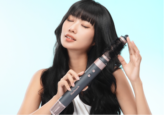 Tạm biệt tóc xơ rối, làm chủ mái tóc khỏe đẹp với tip tạo kiểu đơn giản tại nhà - Ảnh 1.