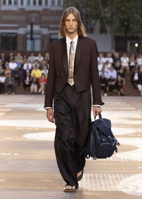 HIEUTHUHAI gây chú ý khi ngồi front-row tại show nam Louis Vuitton- Ảnh 3.