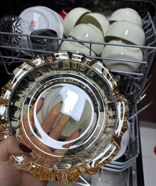 Sau khi sống ở nhà mới được 1 năm, tôi nhận ra 4 thứ này đúng là "đỉnh nóc, kịch trần" - Ảnh 3.