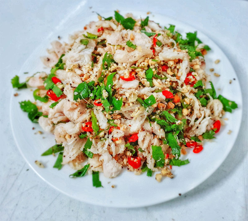 Dải đất miền Trung gió Lào cát trắng có món đặc sản độc nhất vô nhị khiến người sành vị cũng phải săn lùng, hữu duyên lắm mới được thưởng thức!