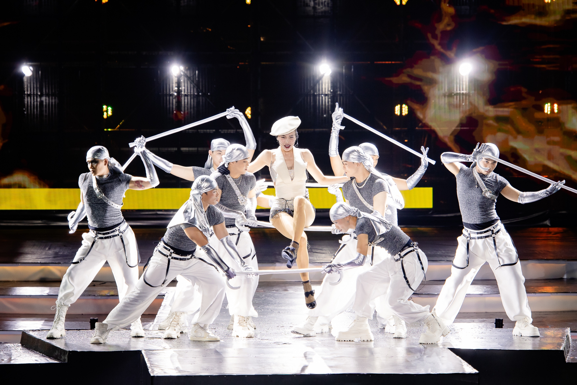 Hà Trúc Linh đăng quang Hoa hậu Việt Nam 2024!- Ảnh 33.