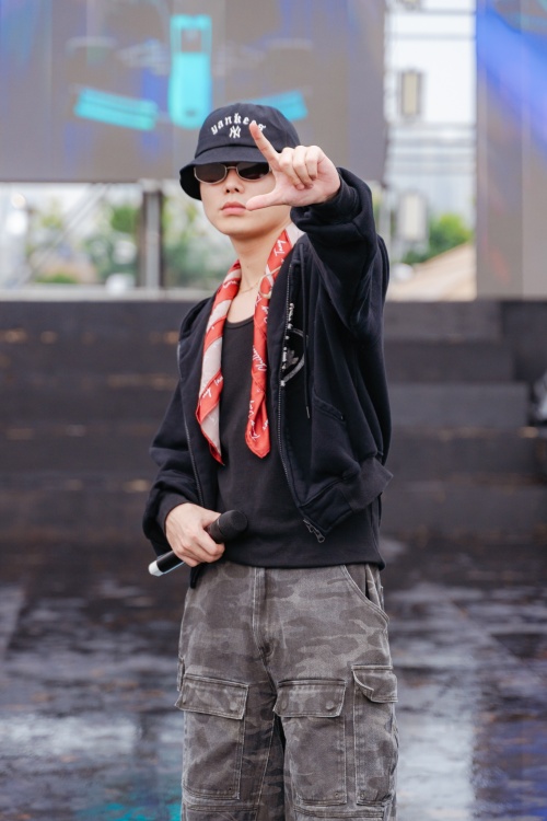 MONO lộ visual "tuyệt đối điện ảnh" qua cam thường, Tăng Duy Tân lên tiếng tin hẹn hò Bích Phương- Ảnh 15.