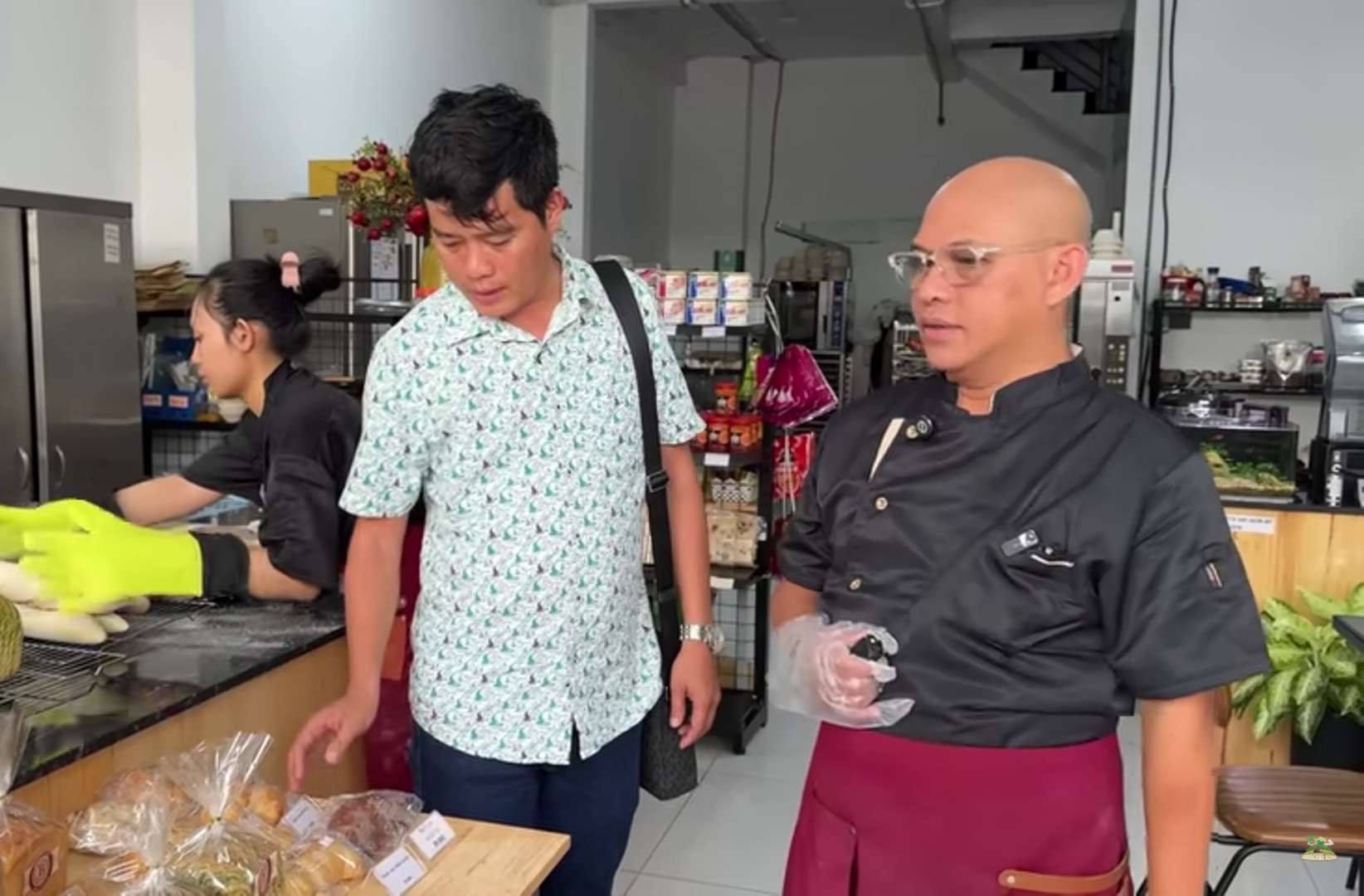 Hai trùm Điền Quân gặp nhau sau phá sản, vợ Color Man nói thẳng với Khương Dừa- Ảnh 2. Hai trùm Điền Quân gặp nhau sau phá sản, vợ Color Man nói thẳng với Khương Dừa- Ảnh 2.