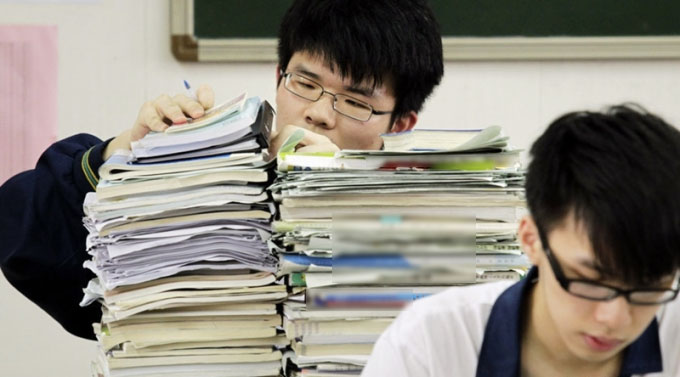 Không phải thi điểm kém, trẻ có 4 biểu hiện nguy hiểm này mới dễ bị xã hội ĐÀO THẢI không thương tiếc!- Ảnh 1. Không phải thi điểm kém, trẻ có 4 biểu hiện nguy hiểm này mới dễ bị xã hội ĐÀO THẢI không thương tiếc!- Ảnh 1.