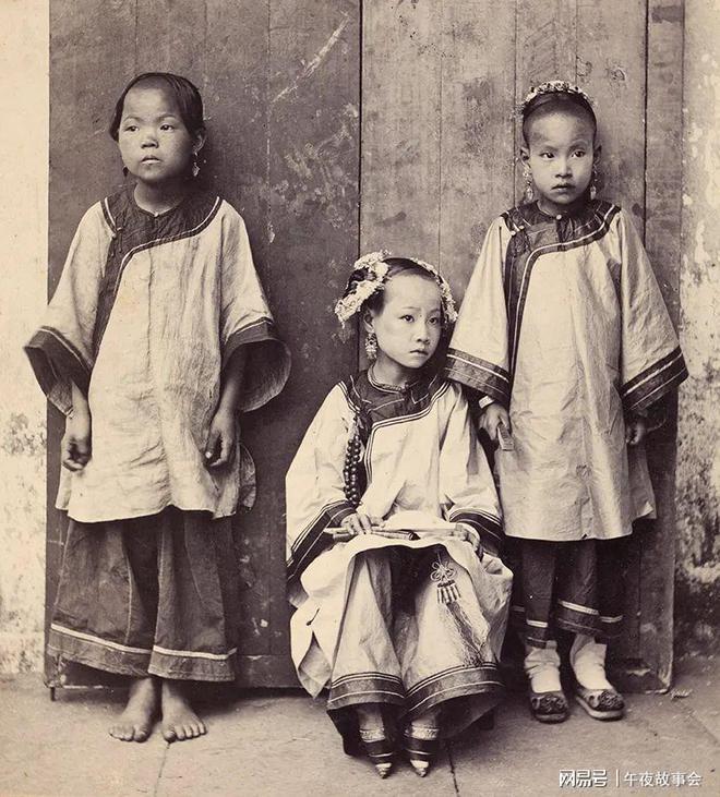 Cô gái 15 tuổi lấy chồng giàu nhờ "gót sen ba tấc" nhưng cái giá phải trả là thanh xuân bị bóp nghẹt đau đớn- Ảnh 6.