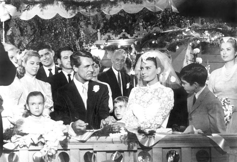 180 chiếc nút áo trên váy cưới của vợ tỷ phú Jeff Bezos có gì đặc biệt?- Ảnh 6.