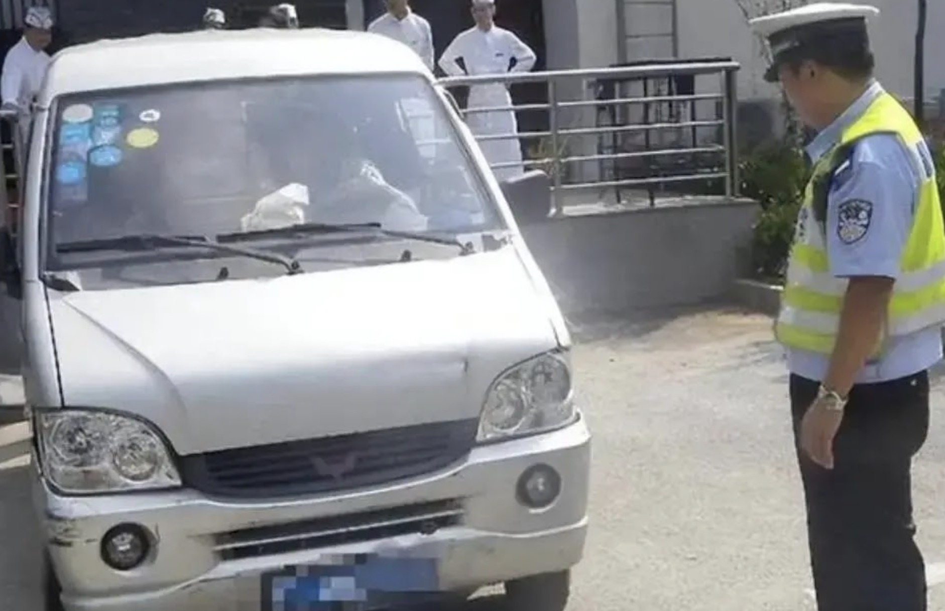 Người đàn ông bị phạt vì chạy quá tốc độ lên tới 195 km/h trên cao tốc: Sự thật bất ngờ sau khi kiểm tra thiết bị đo tốc độ lỗi