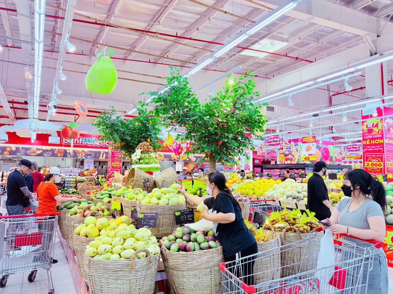 Nỗi lo của bà nội trợ: Hàng hóa tăng giá nhưng ‘không thể không mua’- Ảnh 4.