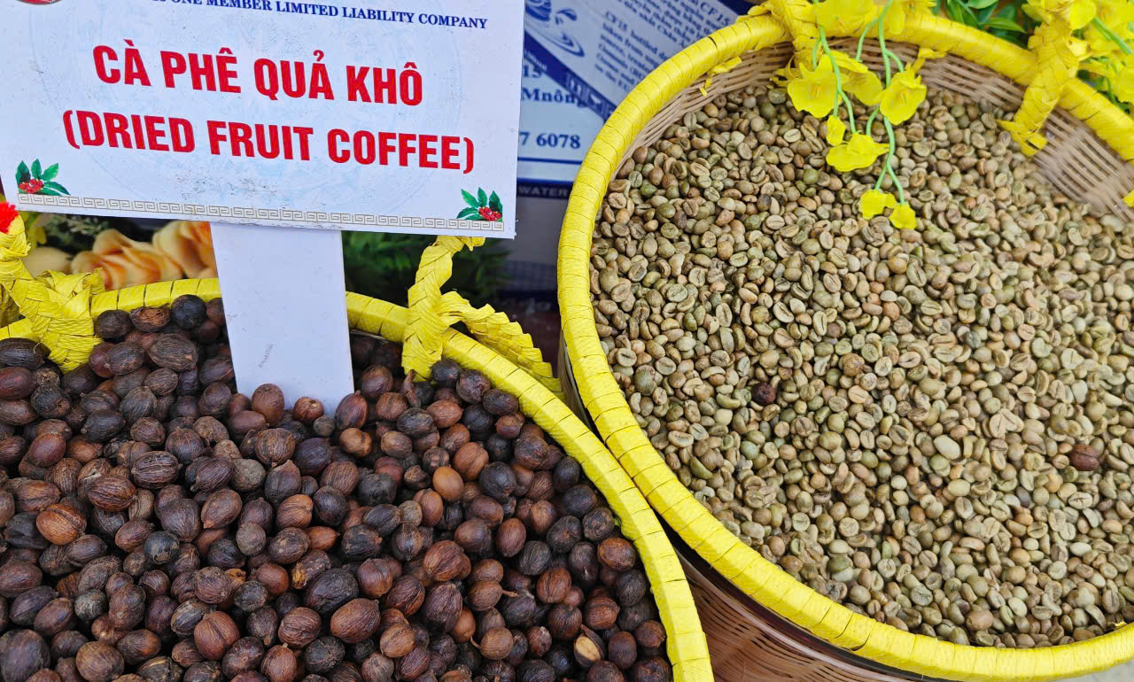 Giá cà phê hôm nay 29-6: Bài học từ "ông trùm cà phê"- Ảnh 3.