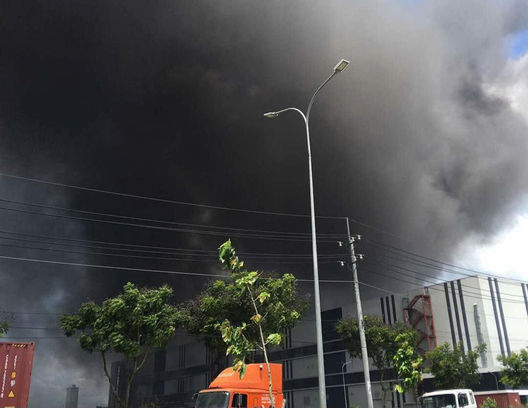 Phát hiện cháy lớn tại Khu công nghiệp Tân Phú Trung, huyện Củ Chi- Ảnh 2.