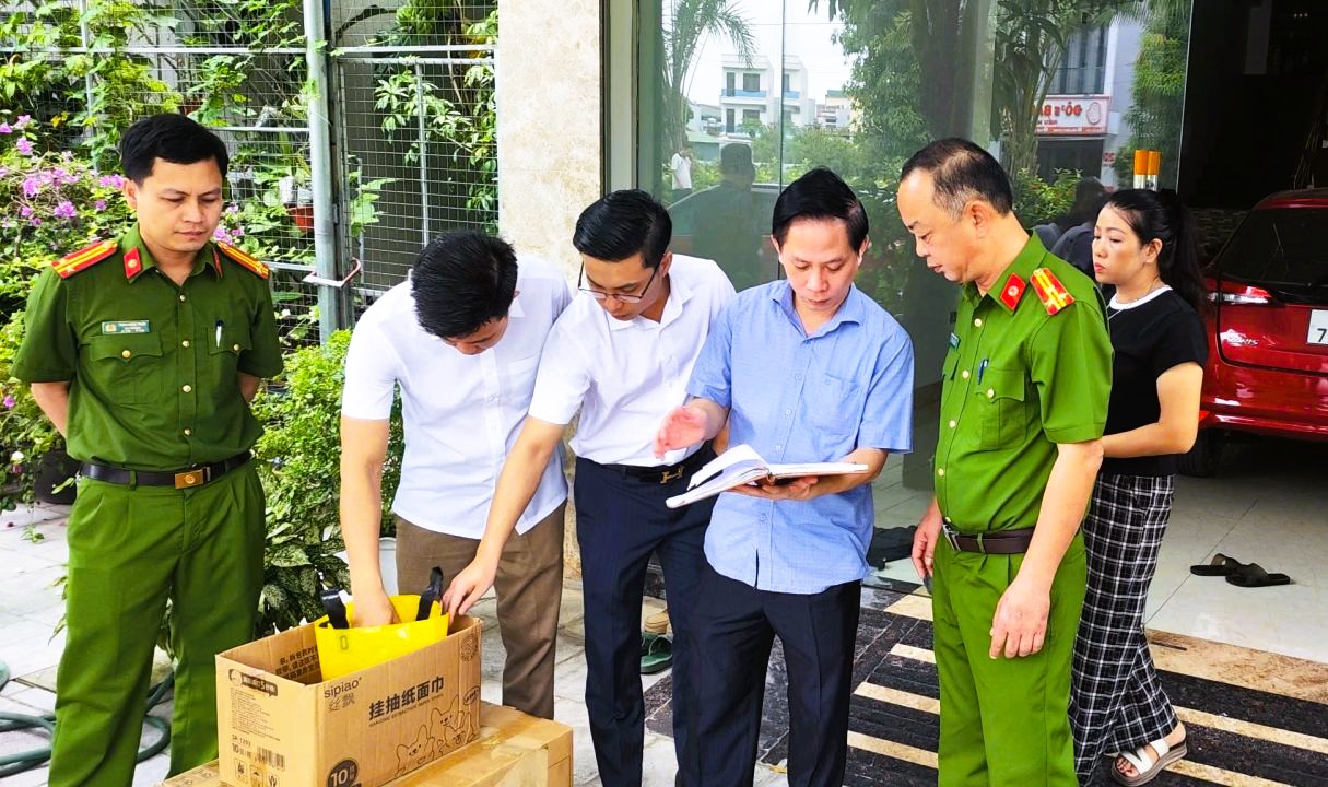 Công an Thanh Hóa: Trùm giang hồ Vi "ngộ" cầm đầu băng nhóm tội phạm có tổ chức- Ảnh 2. Công an Thanh Hóa: Trùm giang hồ Vi "ngộ" cầm đầu băng nhóm tội phạm có tổ chức- Ảnh 2.