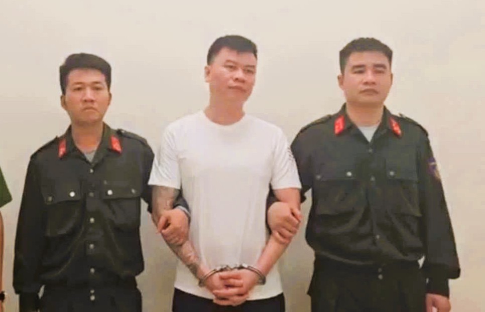 Thu "vệ sĩ" bị bắt- Ảnh 1.