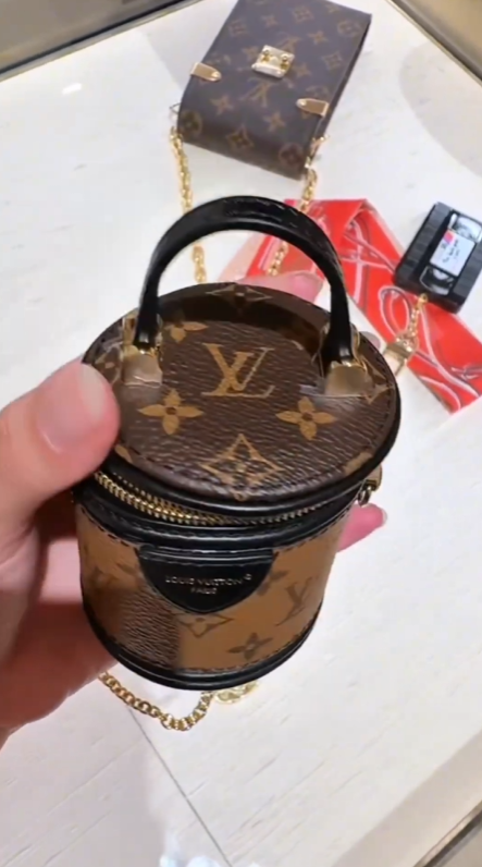 Tranh luận xung quanh việc Lucie Nguyễn cho con mặc đồ LV, học trường 400 triệu/năm: “Sính ngoại” hay “đầu tư vì con”?- Ảnh 3.