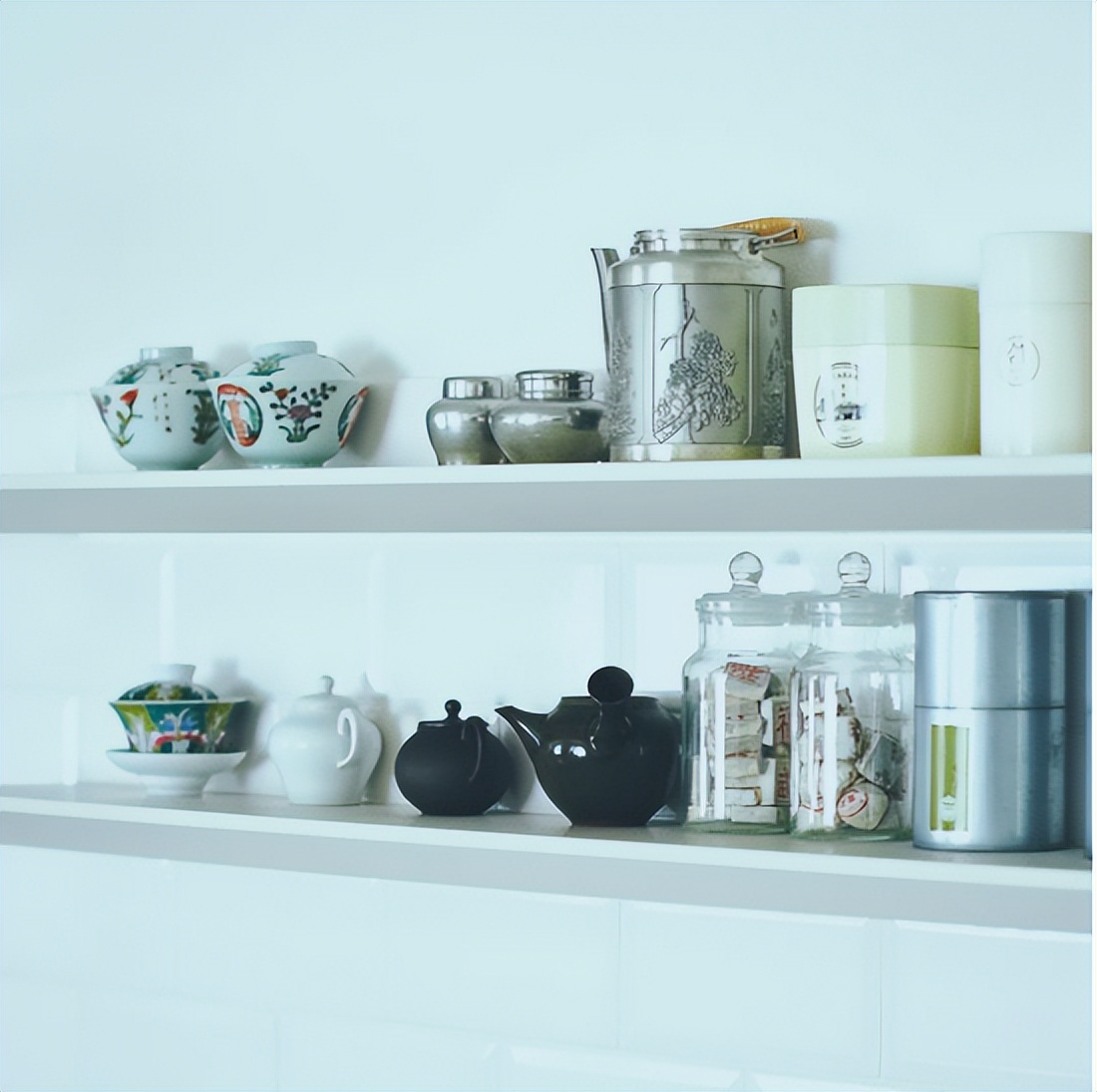 Sau khi dọn sạch 90% đồ tích trữ trong nhà, tôi mới biết: Bình yên là khi sống với vừa đủ- Ảnh 4. Sau khi dọn sạch 90% đồ tích trữ trong nhà, tôi mới biết: Bình yên là khi sống với vừa đủ- Ảnh 4.