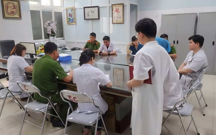Lời kể của nữ điều dưỡng bị người đàn ông hành hung ở bệnh viện- Ảnh 1. Lời kể của nữ điều dưỡng bị người đàn ông hành hung ở bệnh viện- Ảnh 1.