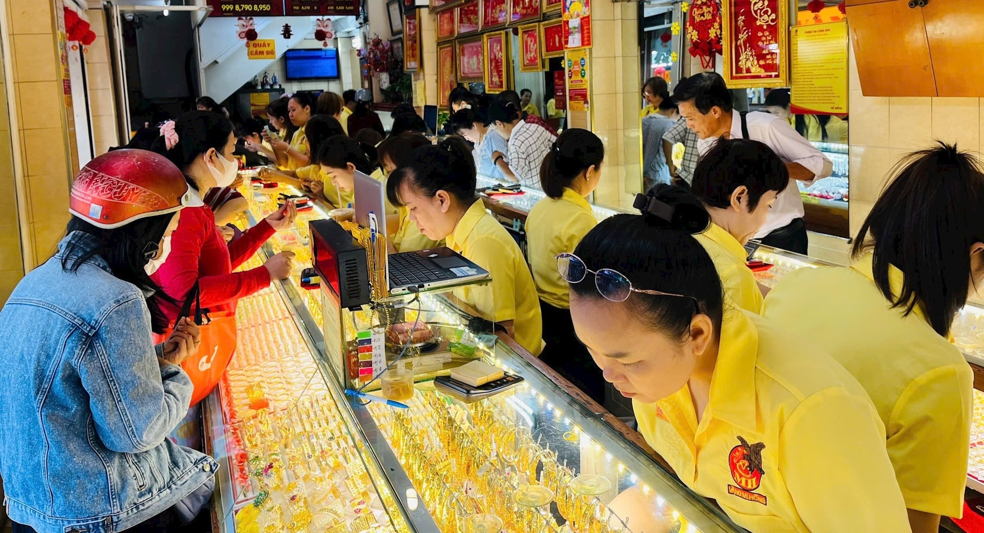 Ngân hàng cảnh báo khẩn đến người mua vàng: Một dấu hiệu đơn giản có thể giúp ích, mọi người chú ý- Ảnh 1.