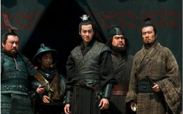 Trương Phi say rượu không thể chiến đấu, Lữ Bố biết vẫn bỏ qua cơ hội: Hãy xem ai chống lưng cho ông ta?- Ảnh 6. Trương Phi say rượu không thể chiến đấu, Lữ Bố biết vẫn bỏ qua cơ hội: Hãy xem ai chống lưng cho ông ta?- Ảnh 6.