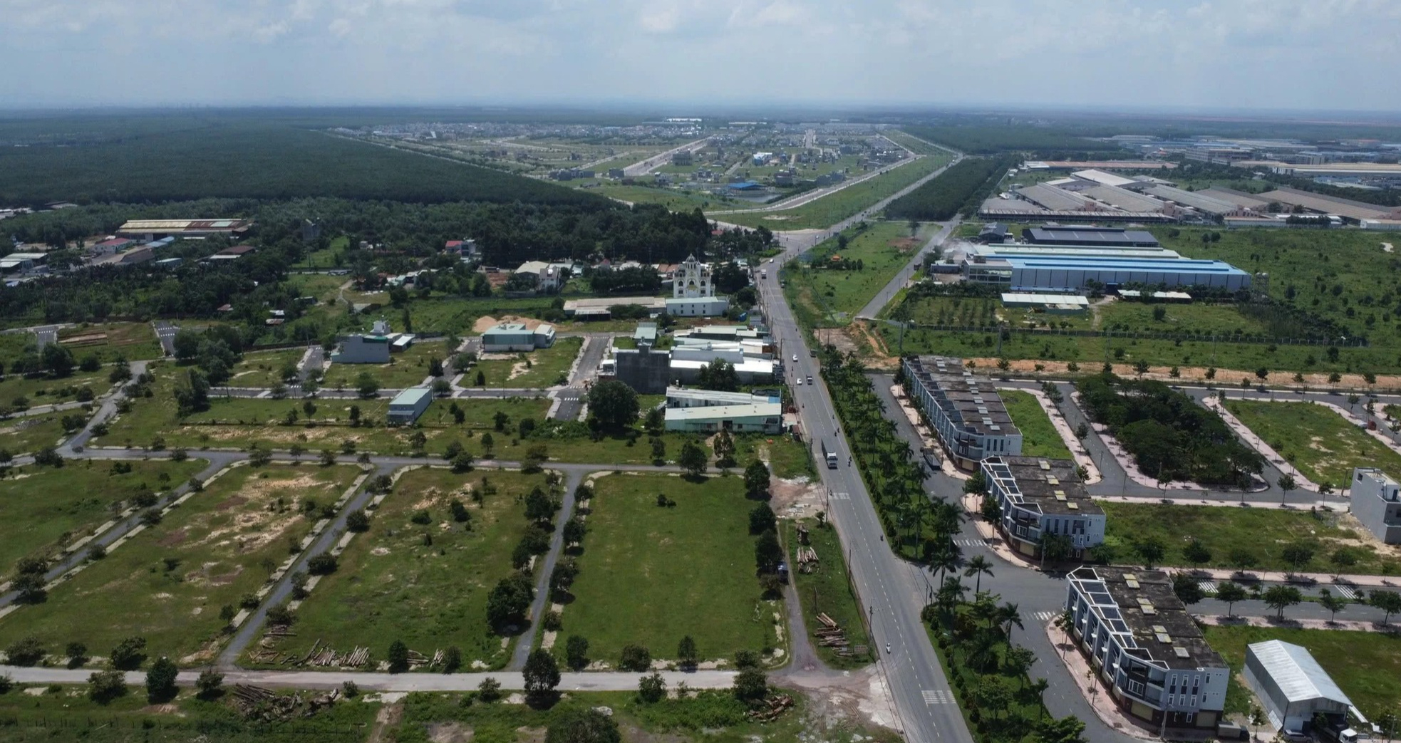 Đồng Nai dự kiến thu hồi 490ha đất để triển khai "siêu dự án" đường sắt tốc độ cao Bắc - Nam 67 tỷ USD mà Vingroup và Thaco cùng đề xuất đầu tư - Ảnh 1.