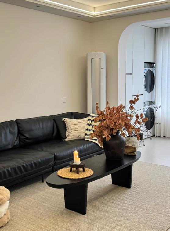 Không còn bàn trà trong phòng khách: Xu hướng mới ở Trung Quốc khiến ai cũng gật gù vì quá thông minh- Ảnh 1.