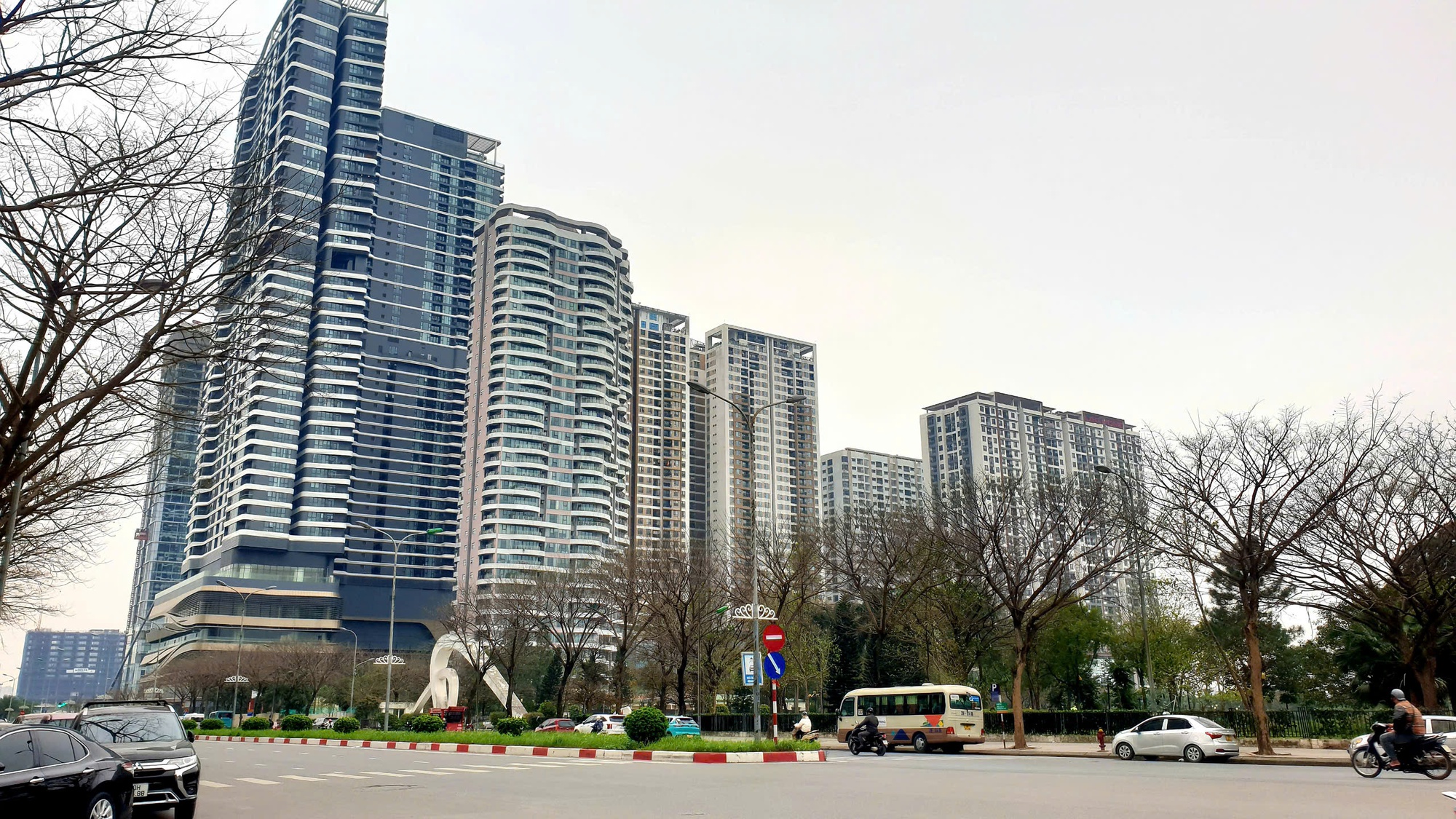Vượt ngưỡng sức chịu đựng của người mua, giá chung cư Hà Nội sắp tới sẽ như thế nào?- Ảnh 1. Vượt ngưỡng sức chịu đựng của người mua, giá chung cư Hà Nội sắp tới sẽ như thế nào?- Ảnh 1.