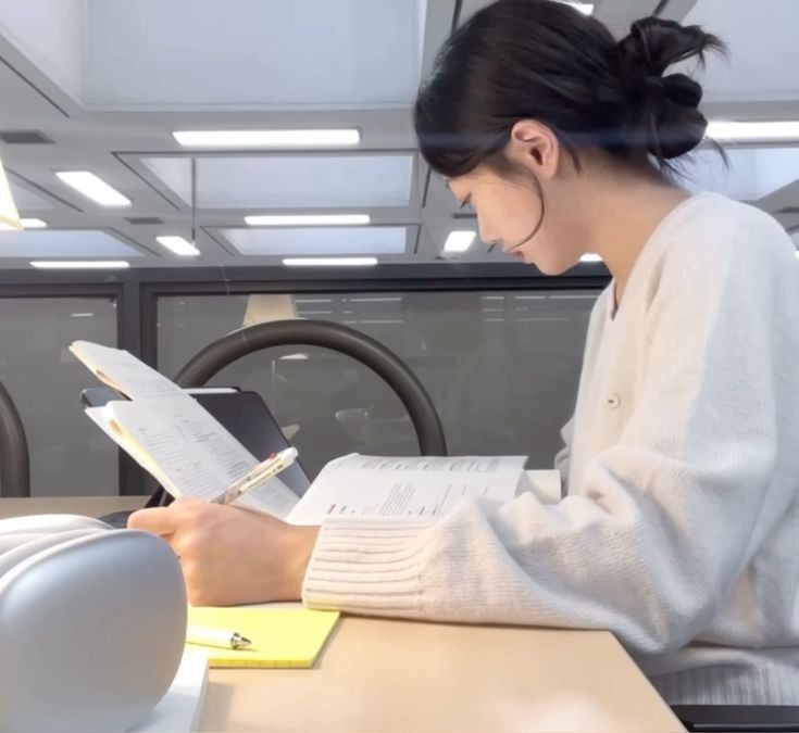 Bảng chi tiêu vỏn vẹn 6 dòng của cô vợ ở Hà Nội khiến tất cả thở dài: Lương thế này nuôi 2 con thì sao sống nổi, thà đi làm giúp việc cho rồi!- Ảnh 2.