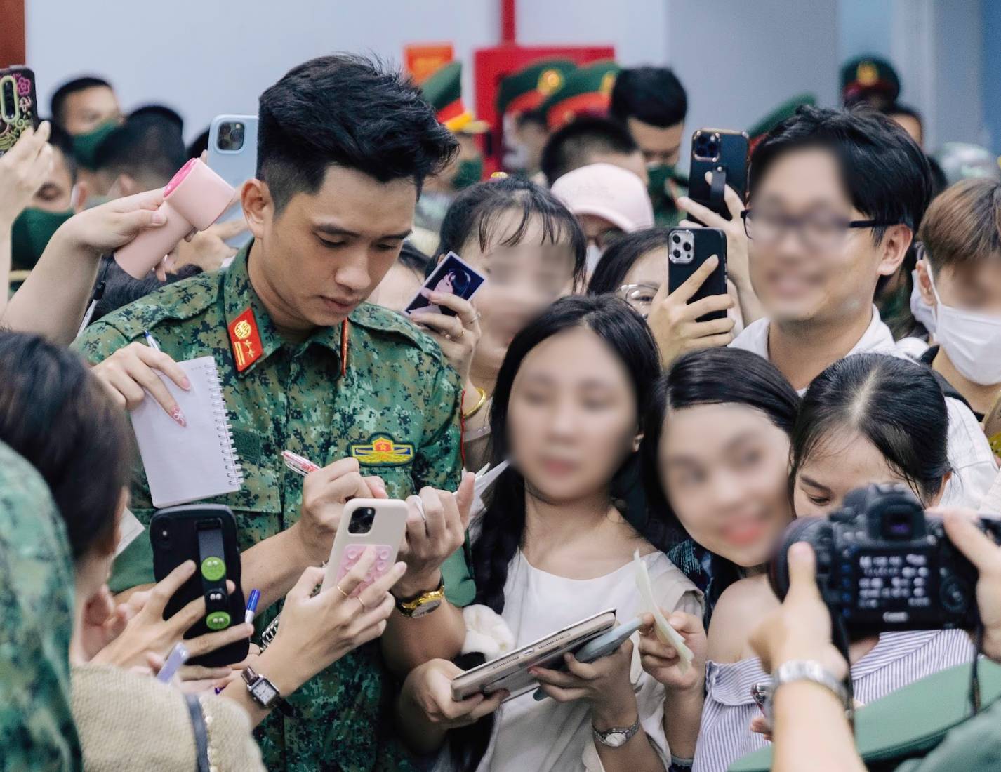 Hãy để Hiệp làm chiến sĩ, đừng biến Hiệp thành "ngôi sao"!- Ảnh 3.