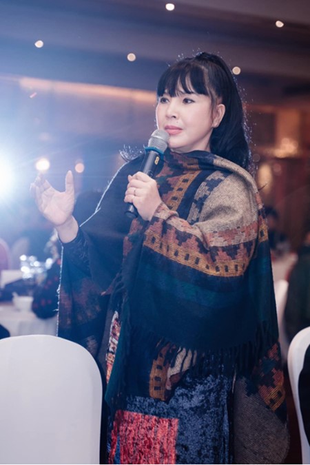 Từ "Em bé Hà Nội" đến mỹ nhân đẹp như búp bê trong tủ kính, nữ NSND nghỉ hưu vẫn trẻ đẹp- Ảnh 5.