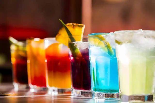 Ngày càng nhiều người tử vong vì nhồi máu não? Bác sĩ khuyên: Uống nước nóng còn hơn ăn 4 thứ này- Ảnh 3.