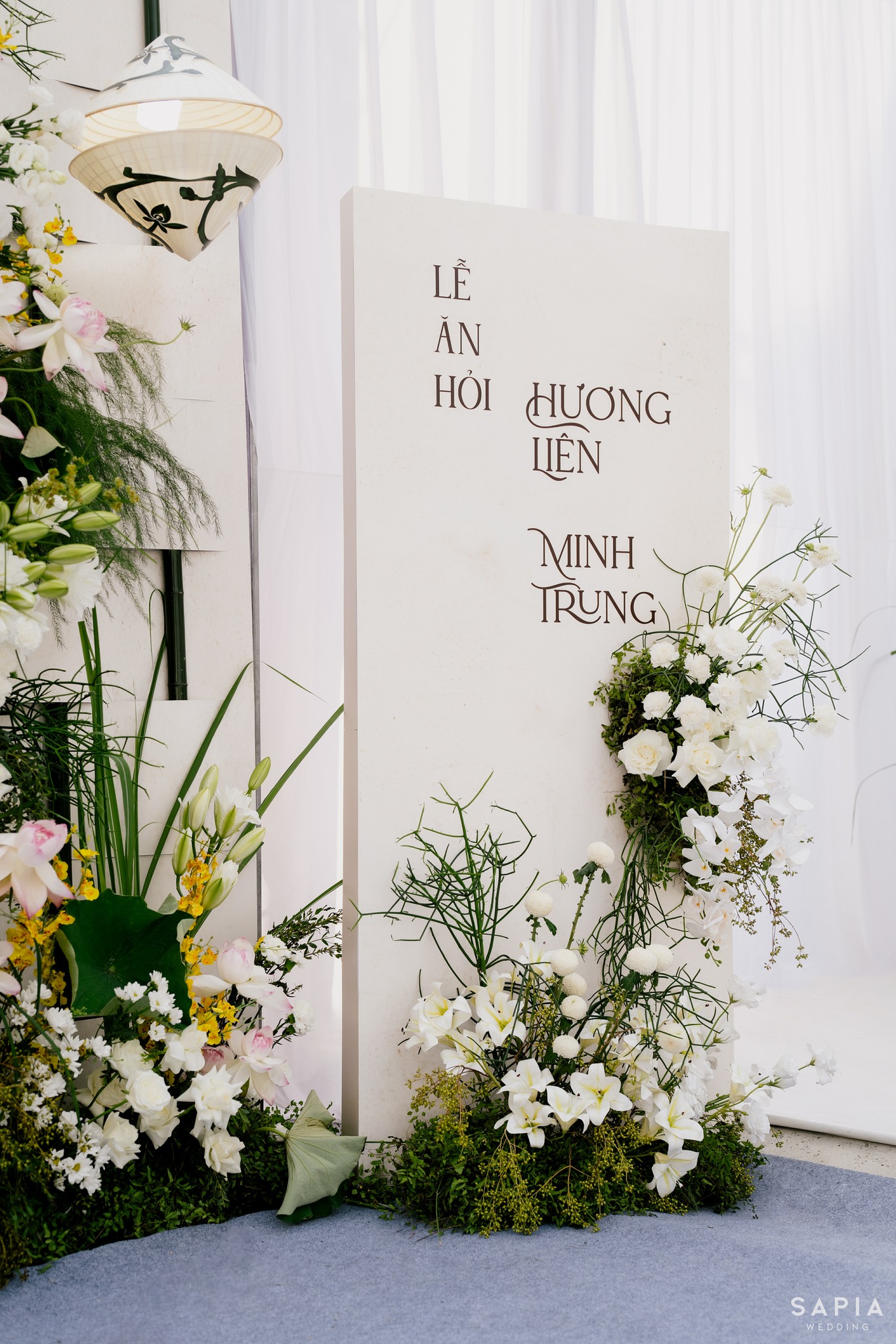 Trọn vẹn đám hỏi của Hương Liên và thiếu gia điển trai: Từng chi tiết đều hướng về cô dâu- Ảnh 11. Trọn vẹn đám hỏi của Hương Liên và thiếu gia điển trai: Từng chi tiết đều hướng về cô dâu- Ảnh 11.