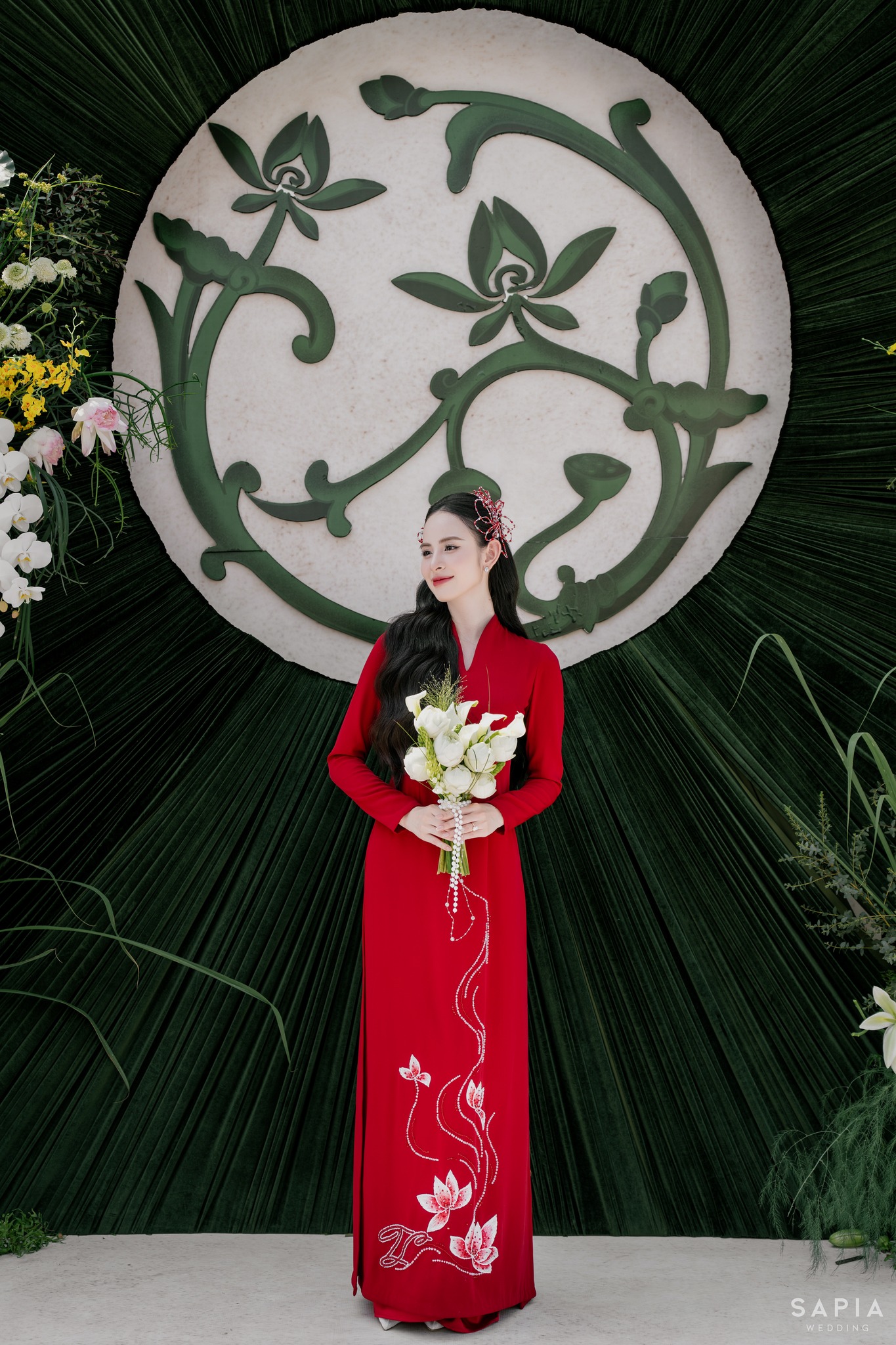 Trọn vẹn đám hỏi của Hương Liên và thiếu gia điển trai: Từng chi tiết đều hướng về cô dâu- Ảnh 4. Trọn vẹn đám hỏi của Hương Liên và thiếu gia điển trai: Từng chi tiết đều hướng về cô dâu- Ảnh 4.