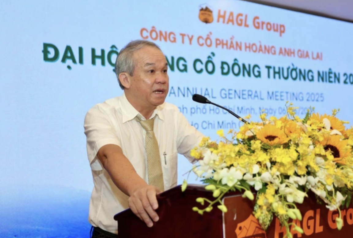 Sau chuối và heo, Bầu Đức chuyển sang trồng dâu nuôi tằm: "Trên 1 hecta đất, dâu sẽ 'ngon hơn' tất cả các loại cây ta làm" - Ảnh 1.