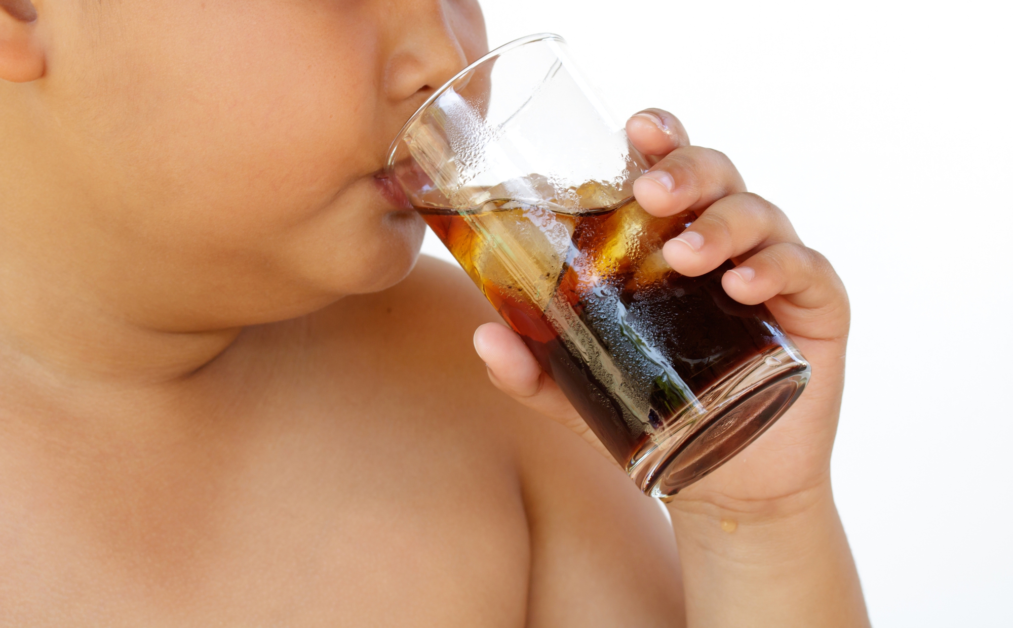 Đồ uống có đường: Miệng "ngọt", hệ lụy sức khỏe "đắng" - Ảnh 1.