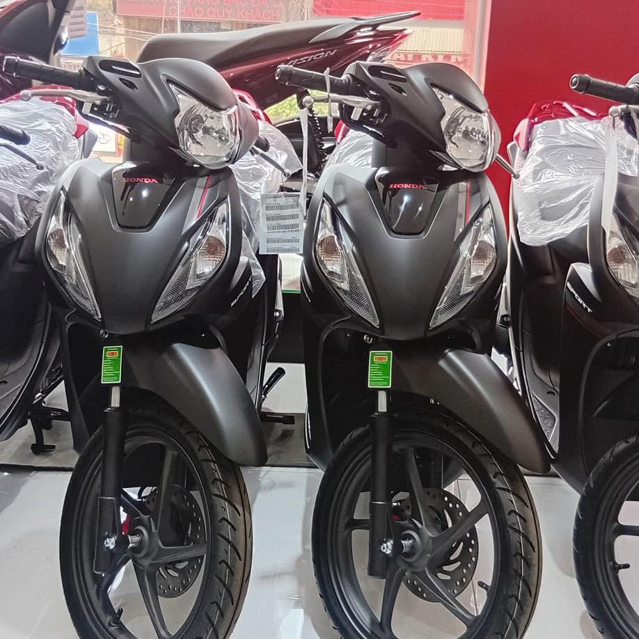 Giá xe máy ở mức thấp hiếm có: Honda Vision, SH, Winner X, Janus... bán dưới mức đề xuất tối đa 23 triệu đồng, tặng kèm đồng hồ xịn xò  - Ảnh 1.