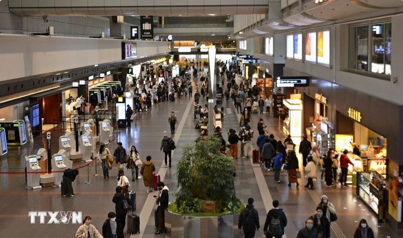 Nhật Bản siết chặt nhập cảnh với du khách nợ thuế, phí y tế - Ảnh 1.