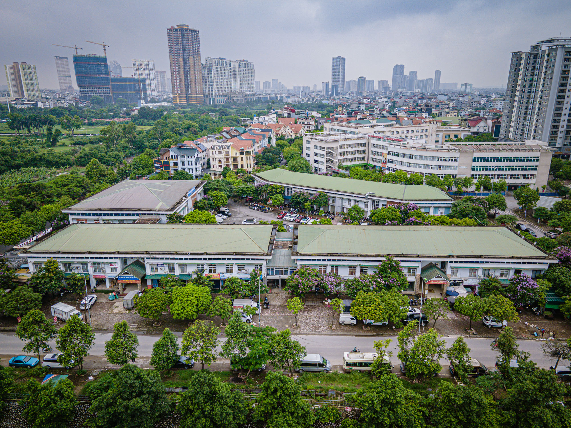 Toàn cảnh ký túc xá, trung tâm thương mại làm trụ sở phường mới tại Hà Nội- Ảnh 2. Toàn cảnh ký túc xá, trung tâm thương mại làm trụ sở phường mới tại Hà Nội- Ảnh 2.