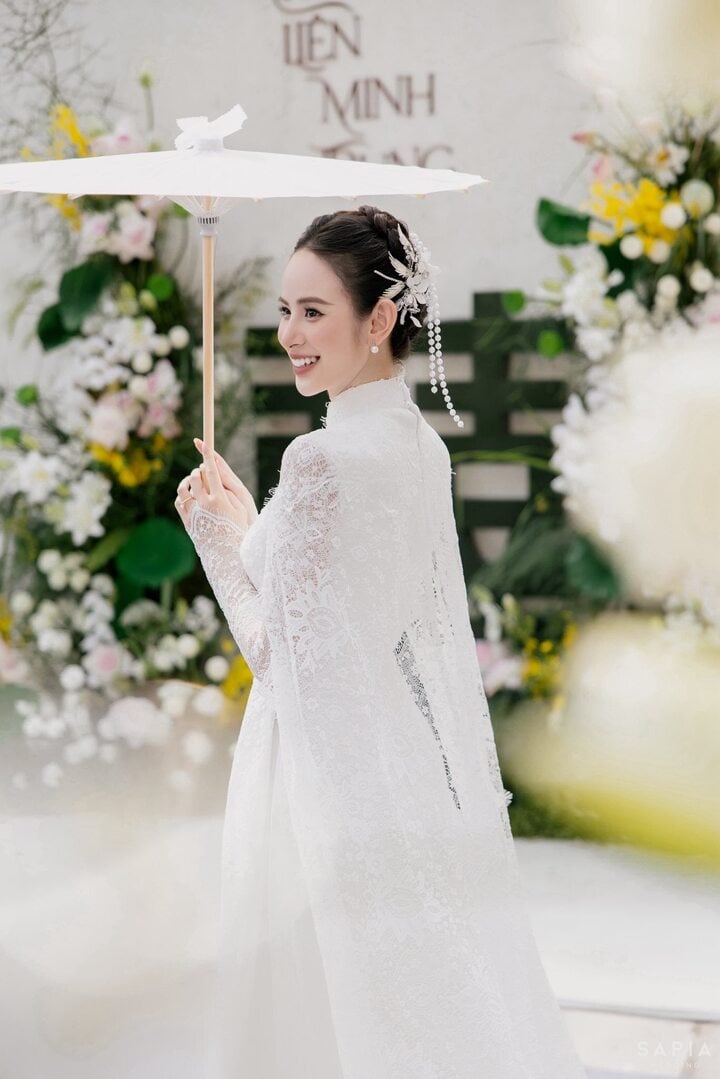 Chồng sắp cưới của Hương Liên The Face là ai mà khiến dân mạng trầm trồ?- Ảnh 1.