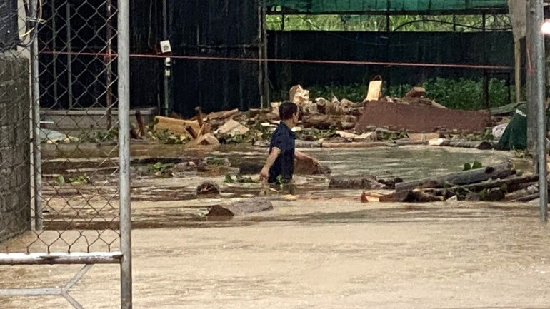 Mưa lớn gây sạt lở, ngập lụt cục bộ nhiều nơi tại Lai Châu - Ảnh 2.