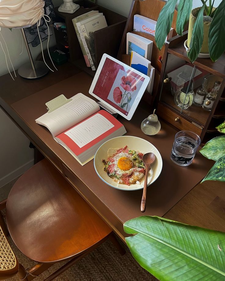 Những người không có gánh nặng Thứ 2, thất nghiệp trong vui vẻ- Ảnh 3.