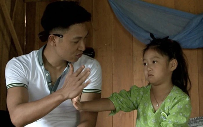 Những "công chúa mít ướt", bám bố không rời trong "Bố ơi, mình đi đâu thế?" nay thành thiếu nữ dịu dàng, được gọi là Hoa hậu nhí - Ảnh 21.