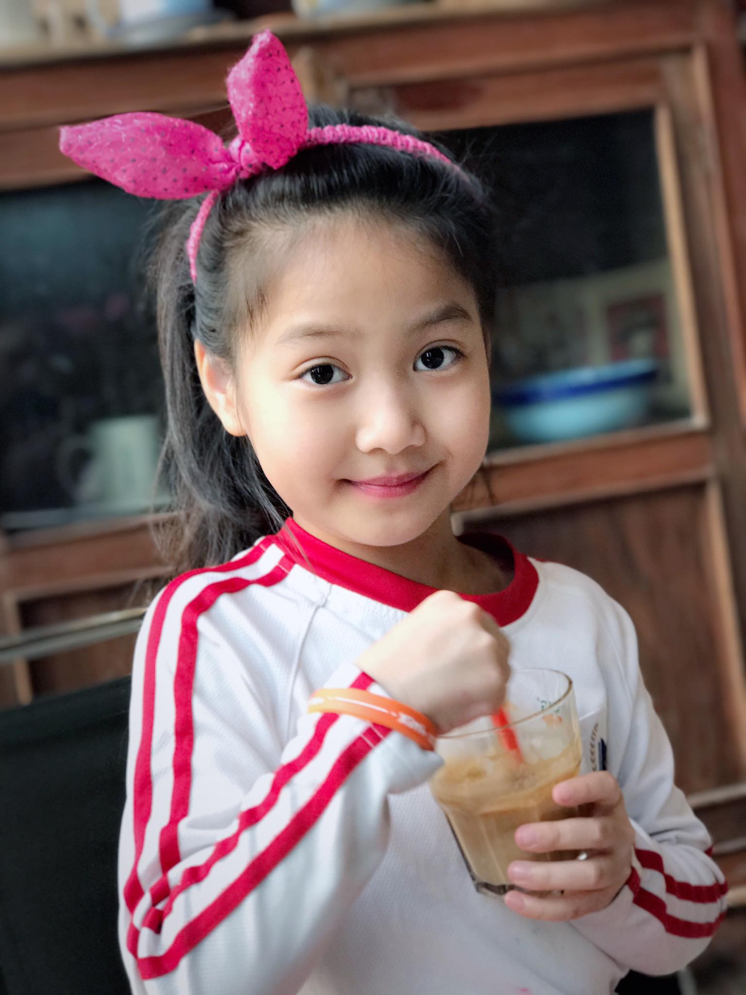 Những "công chúa mít ướt", bám bố không rời trong "Bố ơi, mình đi đâu thế?" nay thành thiếu nữ dịu dàng, được gọi là Hoa hậu nhí - Ảnh 24.
