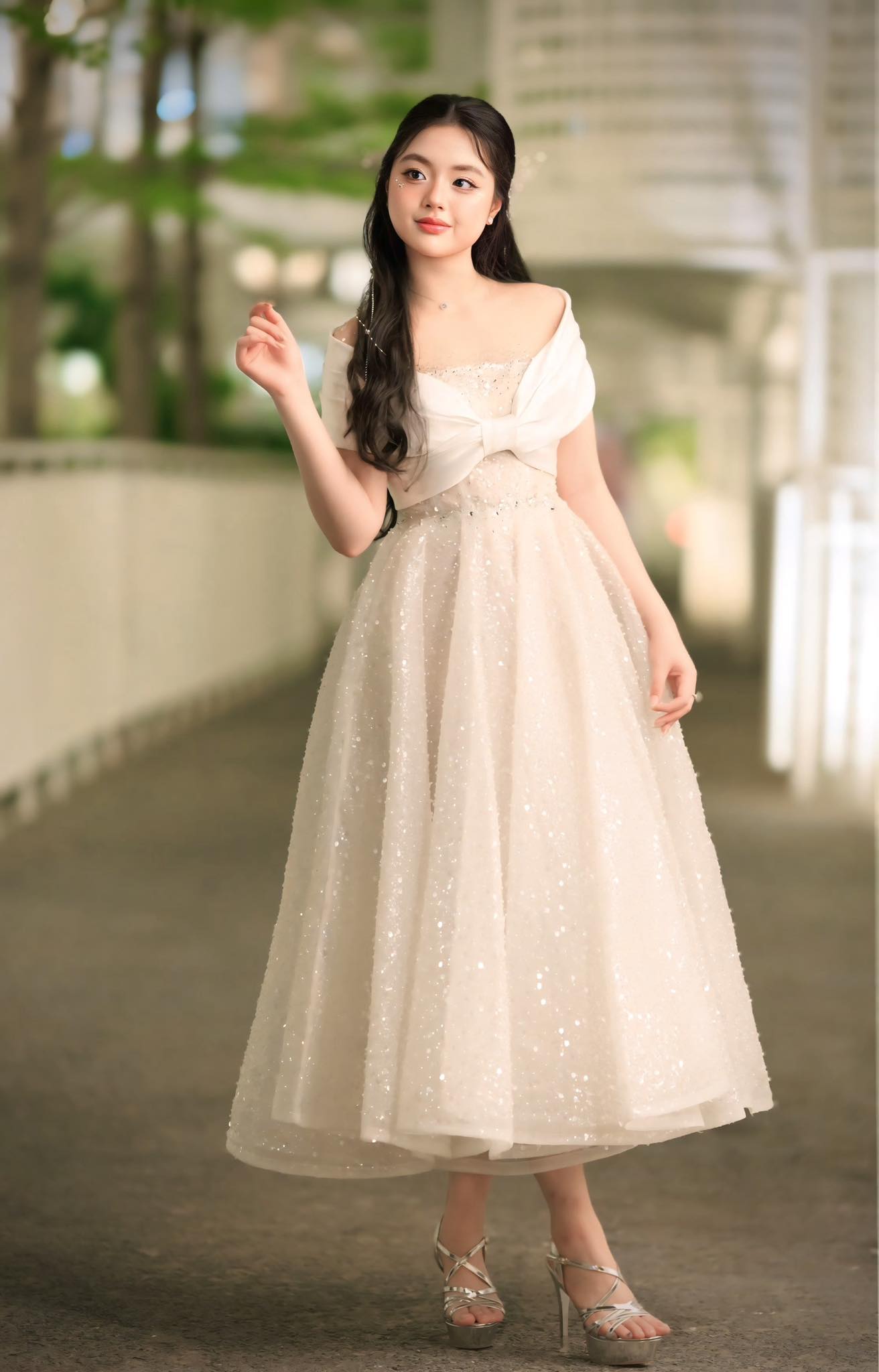 Những "công chúa mít ướt", bám bố không rời trong "Bố ơi, mình đi đâu thế?" nay thành thiếu nữ dịu dàng, được gọi là Hoa hậu nhí- Ảnh 12.