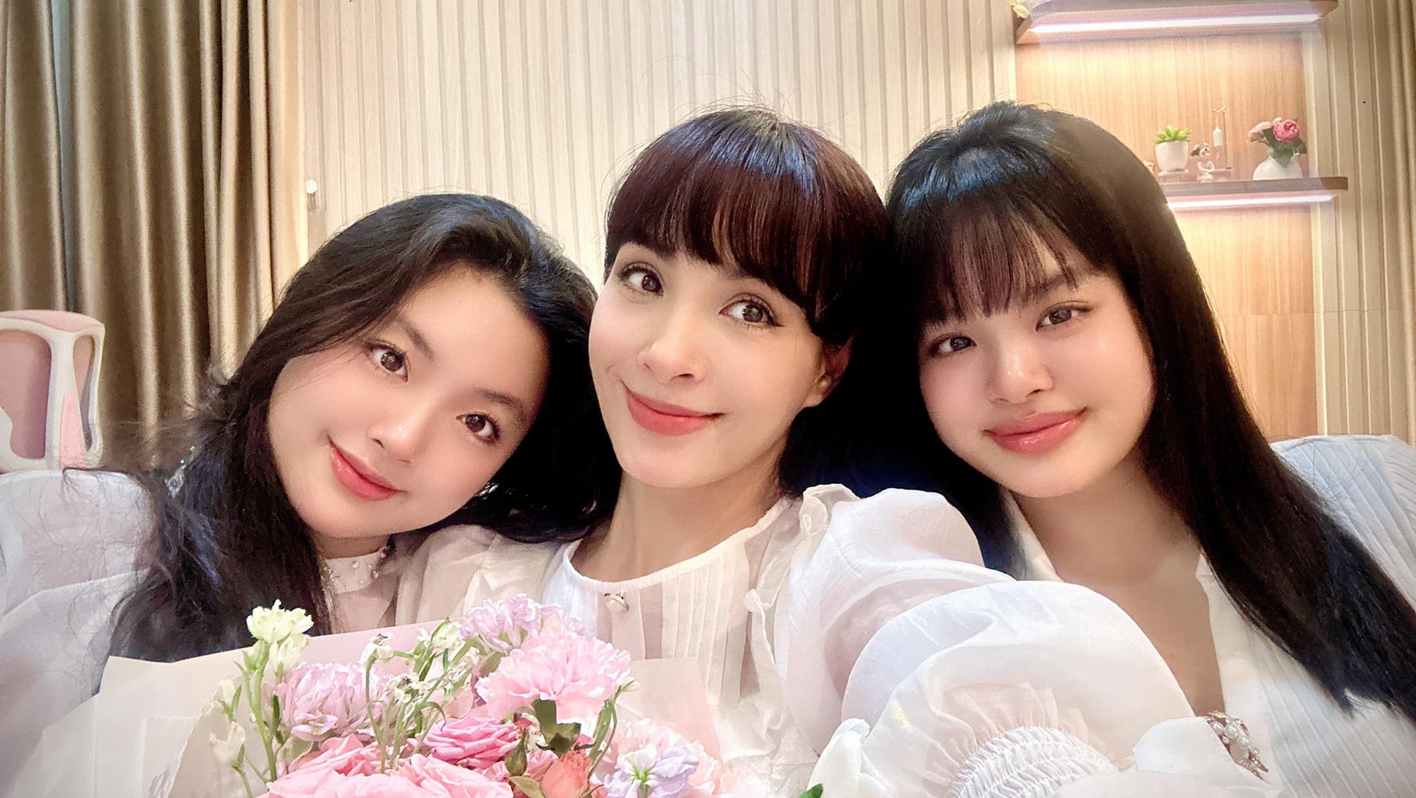 Những "công chúa mít ướt", bám bố không rời trong "Bố ơi, mình đi đâu thế?" nay thành thiếu nữ dịu dàng, được gọi là Hoa hậu nhí - Ảnh 14.