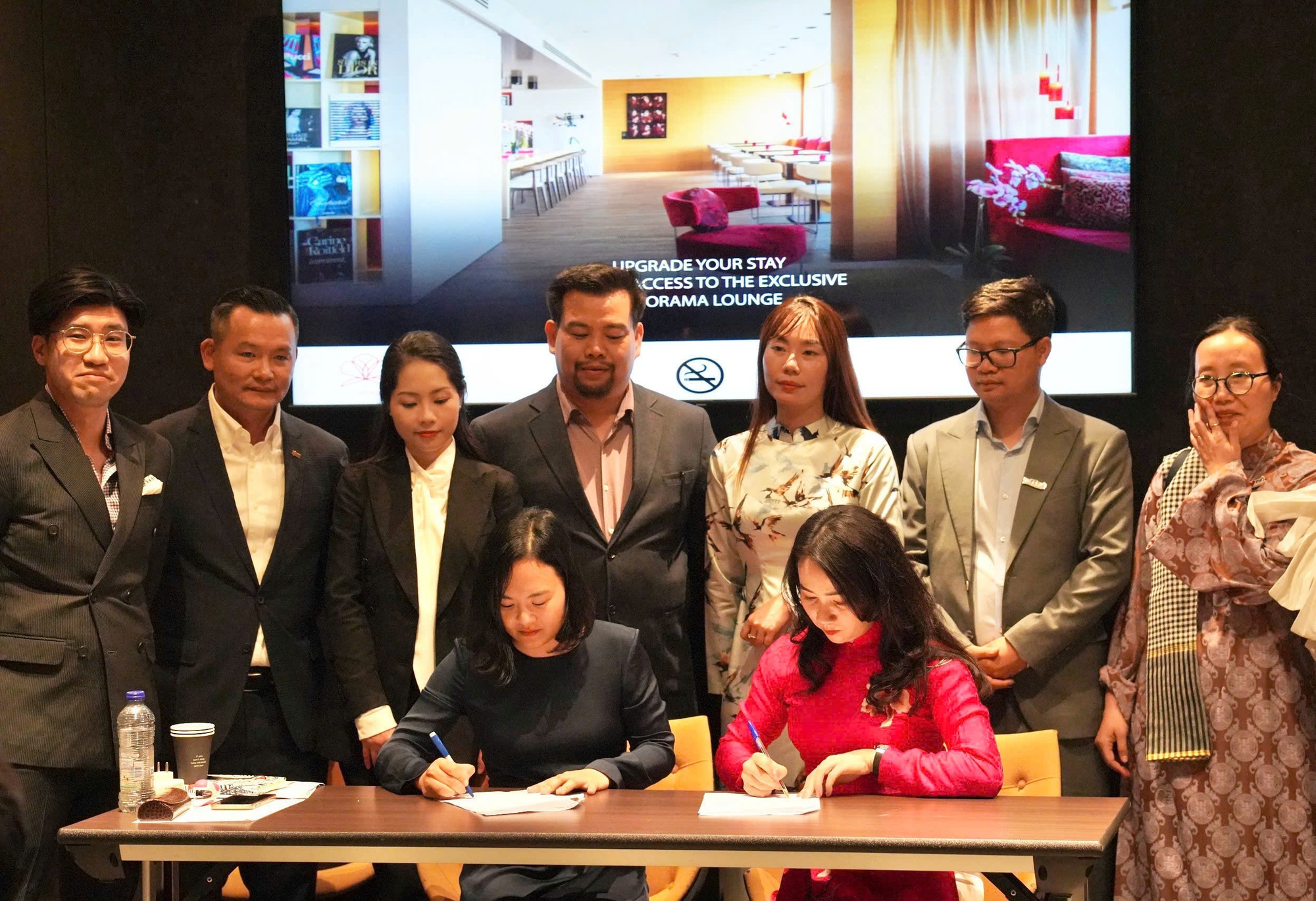 MB đồng hành cùng kiều bào kết nối Việt Nam và châu Âu - Ảnh 1.