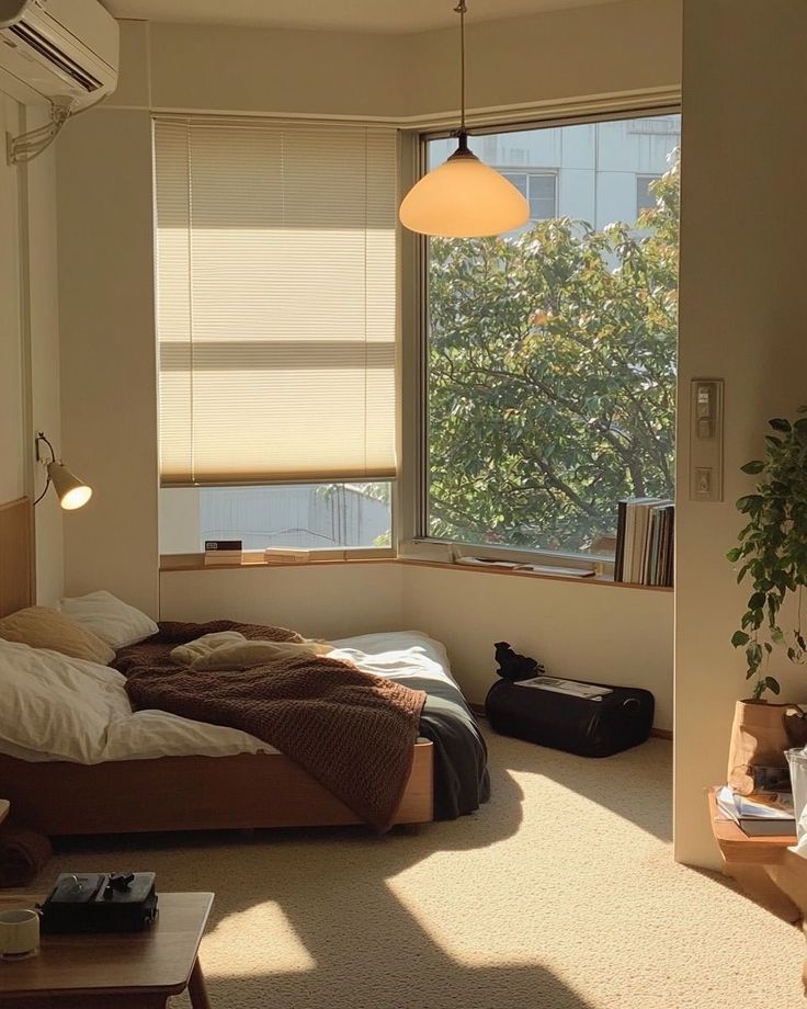 Phòng ngủ phạm 7 điều cấm kỵ: Vợ chồng ly tán, nguy cơ làm mãi không thấy giàu- Ảnh 1.