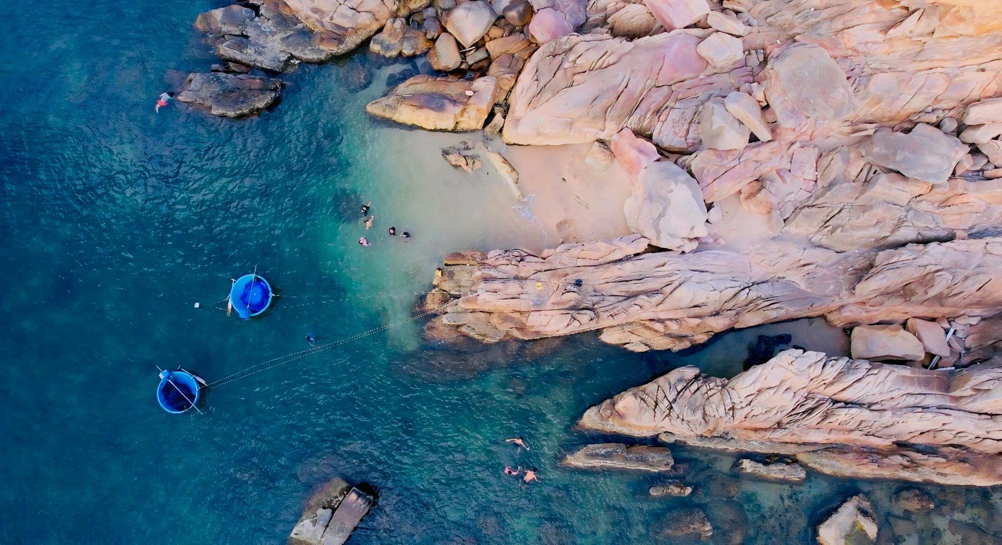 Đắk Lắk có một bãi biển không khác gì biển nước Ý khiến dân tình rần rần đòi “nghỉ hưu sớm”- Ảnh 6.