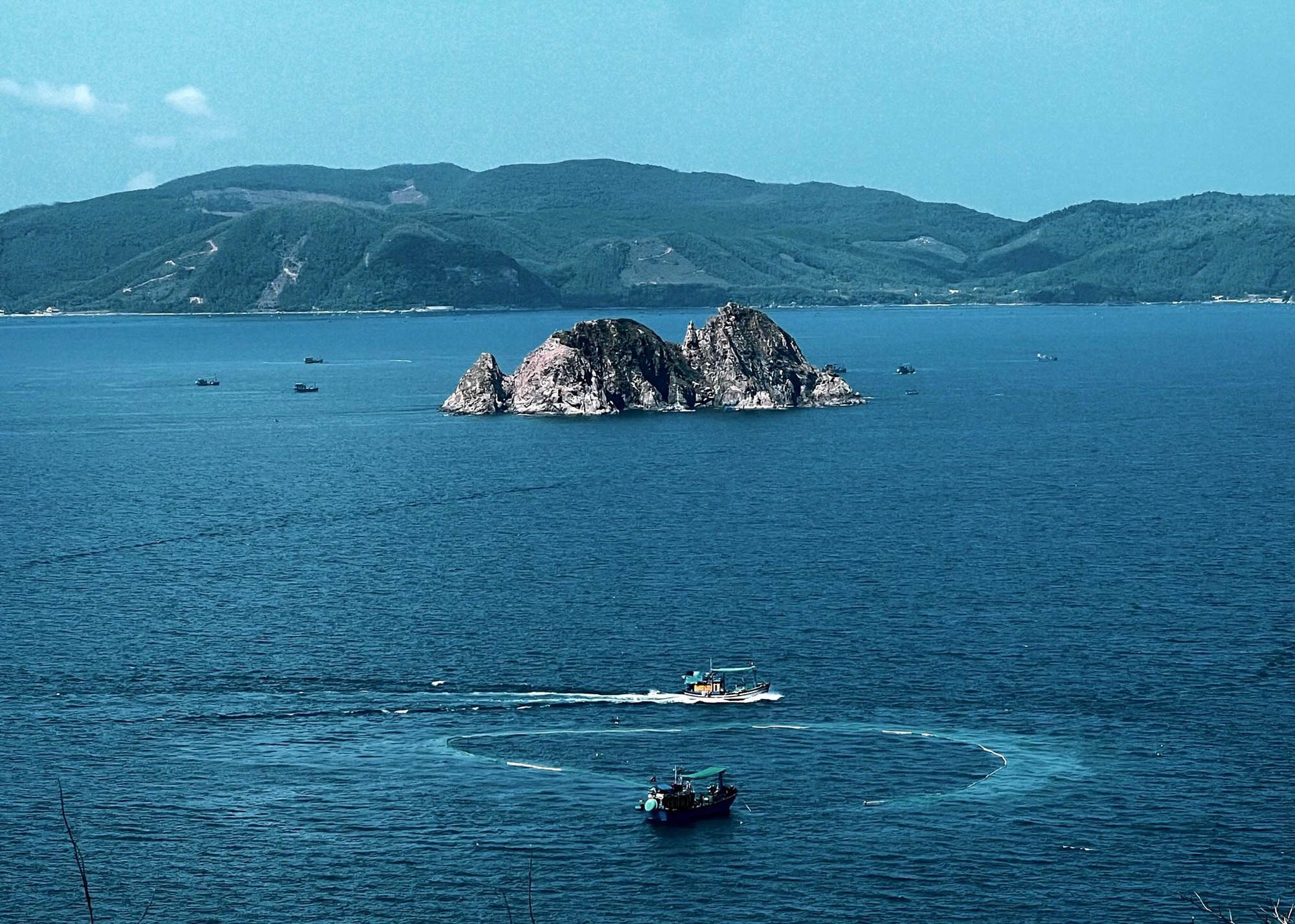 Đắk Lắk có một bãi biển không khác gì biển nước Ý khiến dân tình rần rần đòi “nghỉ hưu sớm”- Ảnh 3.