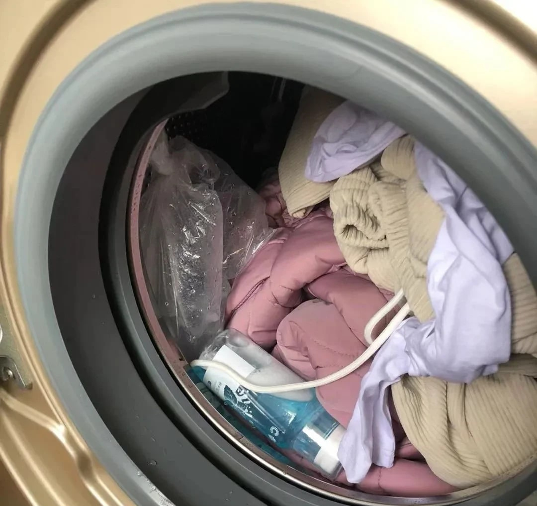 Ông bà dạy KHÔNG giặt quần áo ban tối, KHÔNG phơi quần áo qua đêm - Nhất định phải nghe lời!- Ảnh 1.