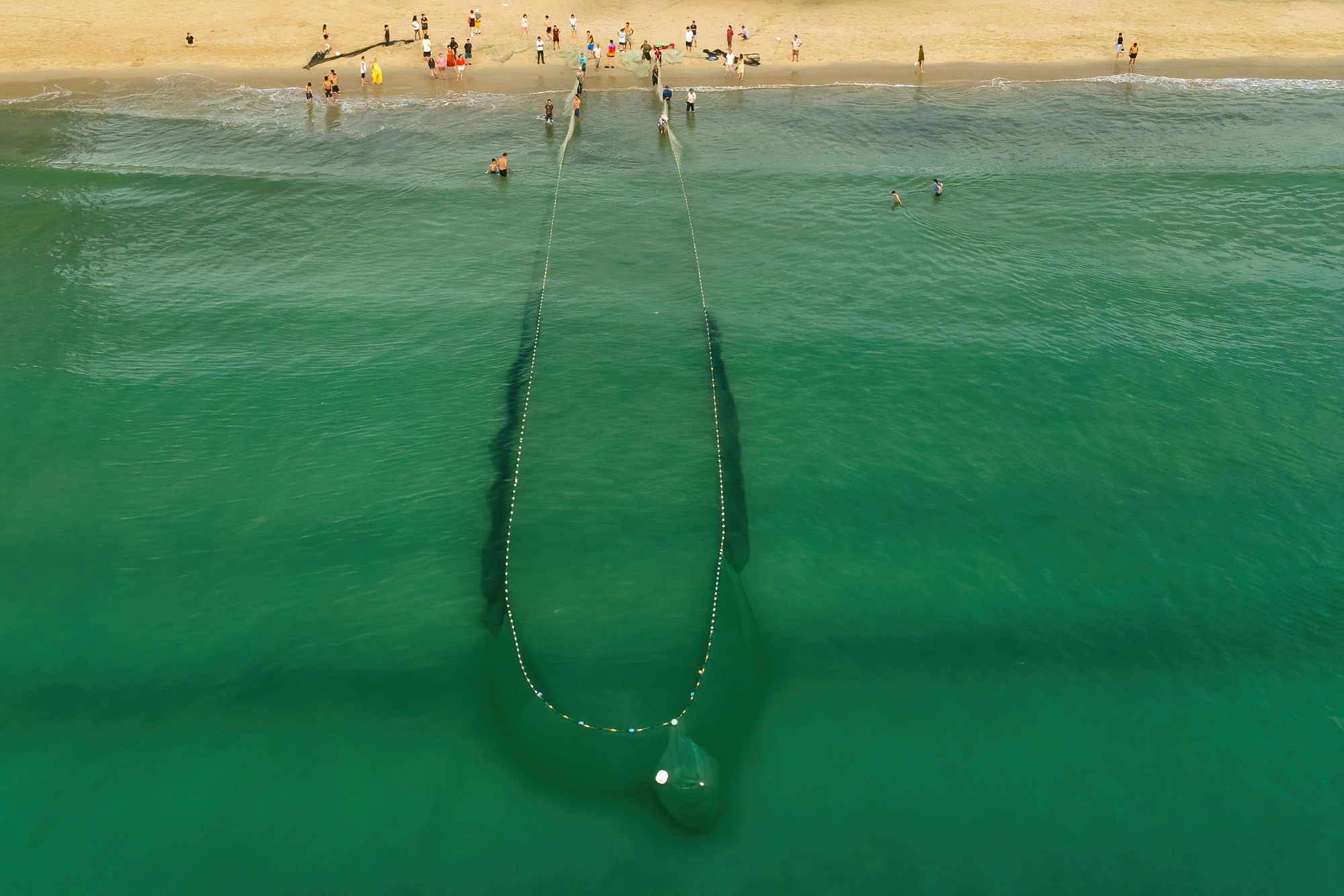 Không chỉ có biển xanh-cát trắng-nắng vàng, đến Đà Nẵng mà chưa ăn 3 món đặc sản này thì cần phải quay lại ngay thôi!- Ảnh 15.