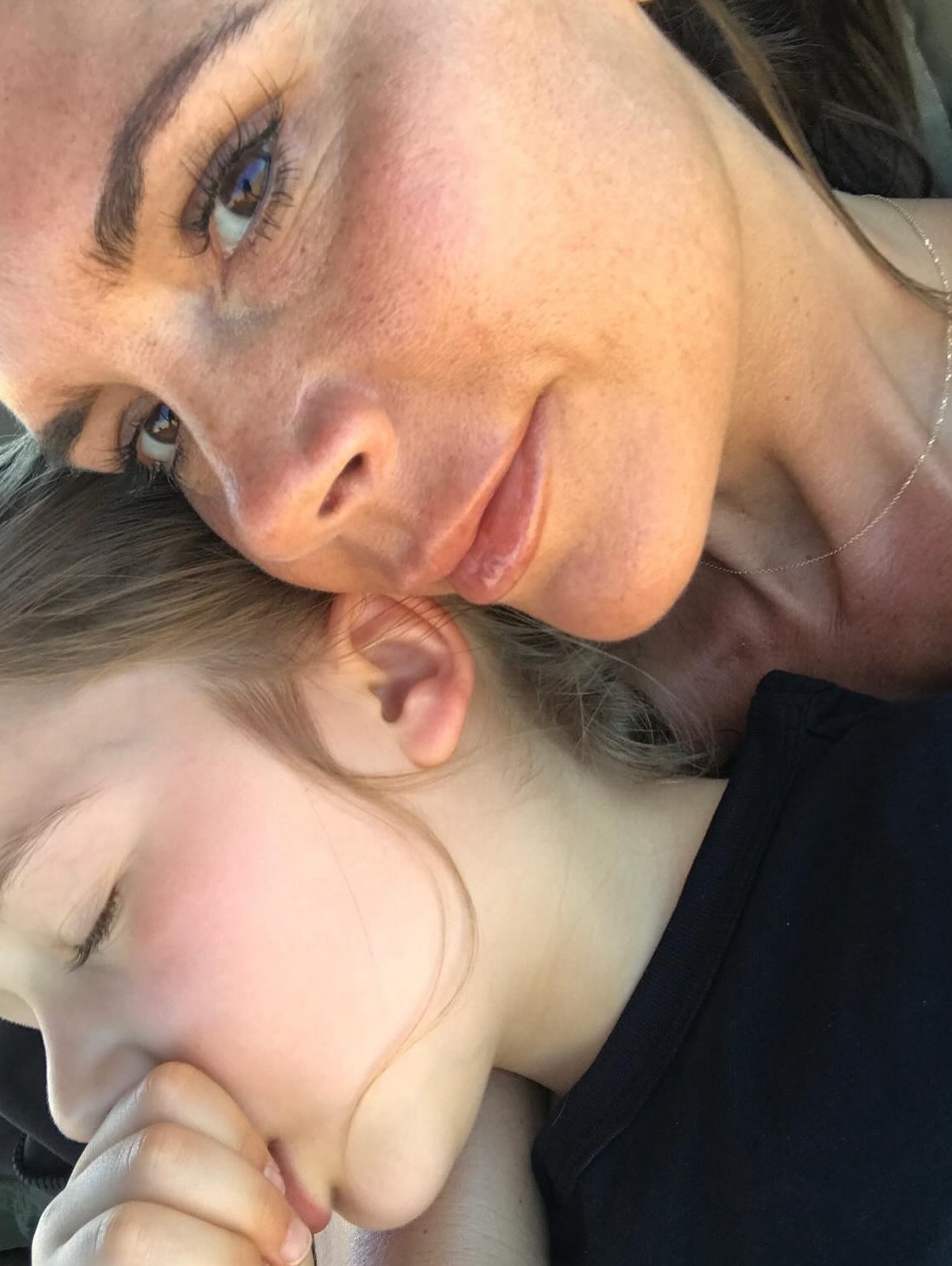 Victoria Beckham xả 19 khoảnh khắc siêu cưng của con út Harper mừng sinh nhật, cậu cả Brooklyn có động thái gì?- Ảnh 11.