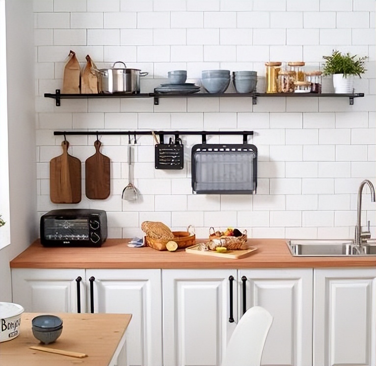 Tôi đã lắp tủ treo tường trong bếp và giờ thì vô cùng hối hận- Ảnh 2.